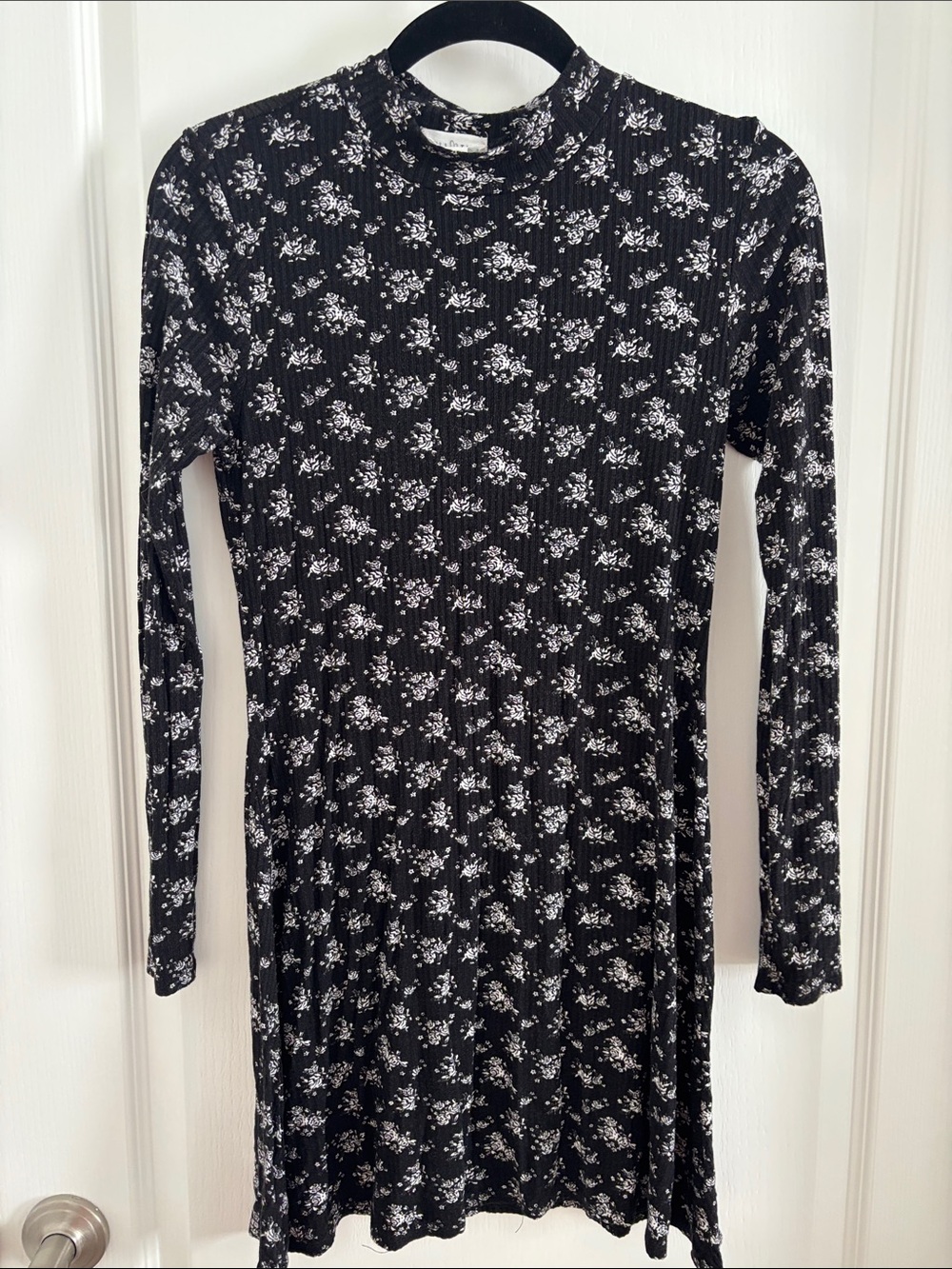 Full Tilt Black Floral Ribbed Long-Sleeve Dress